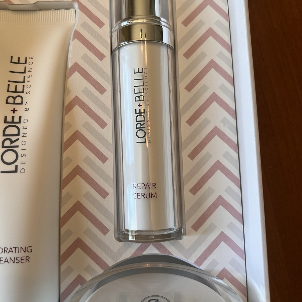 NEW Lorde + Belle 3-Step CC Skincare Regimen Trio 3-Pc Boxed Set MSRP $199 - Picture 10 of 11